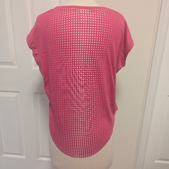 Nike Women's Pink Graphic Top - Picture 2 of 5